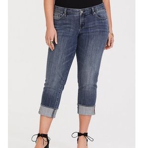Torrid Crop Boyfriend Vintage Stretch Jean Sz 18
